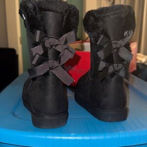 Black Faux Fur Boots with Bows